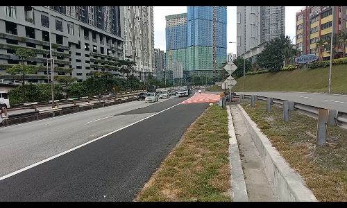 Pothole at the D4 (Salak South) Southbound Plus Highway is now fixed