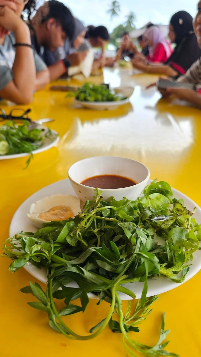 Image from: The humble local Salad.
