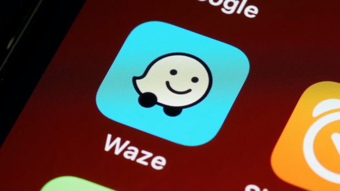 Waze Kini Membolehkan Pengguna Malaysia Melapor Insiden Menggunakan Input Suara
