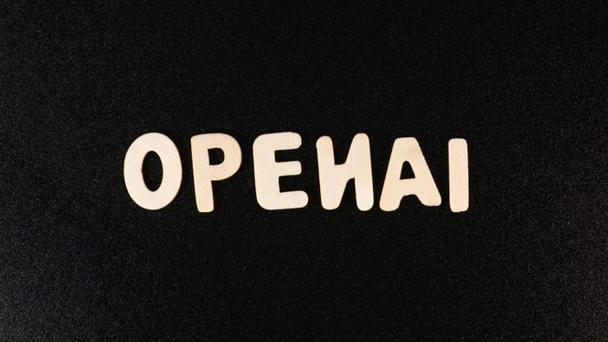 OpenAI Dilaporkan Ingin Membangunkan Telefon Pintar Fokus AI