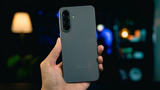 Image from: Ulasan Samsung Galaxy A57 5G – Peranti Pertengahan Pilihan Paling Selamat