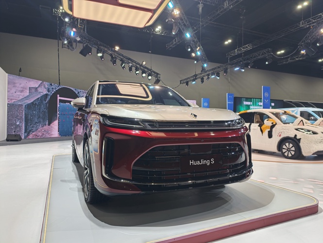 TQ Wuling HuaJing S Membuat Penampilan Sulung Di KLIMS 2026