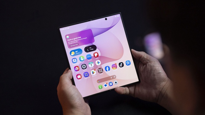 Ulasan Samsung Galaxy Z Fold8 Ultra – Macam Lain Tapi Sama, Macam Sama Tapi Lain