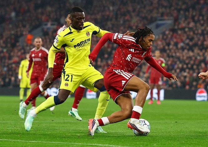 SOCCER-CHAMPIONS-LIV-VIL:Soccer-Ngumoha comes of age on breathless Anfield night