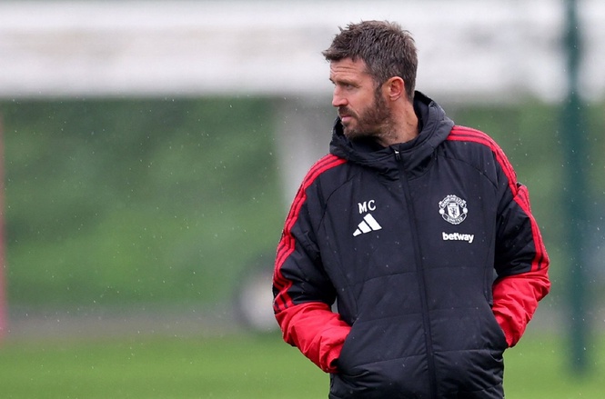 Carrick sampai awal ke sesi latihan Manchester United