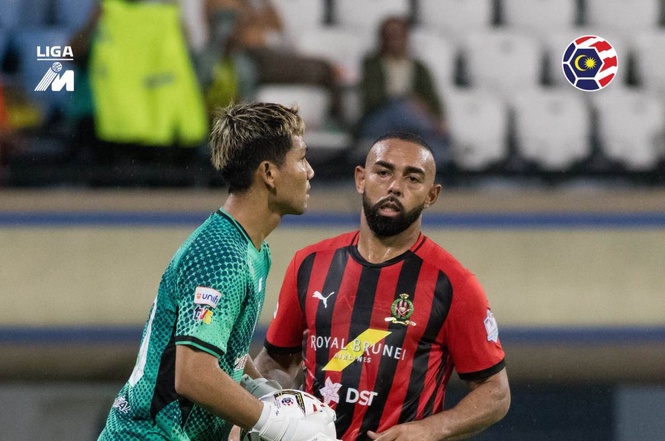 Liga Super: DPMM kian perkasa, hukum 10 pemain Kuching City