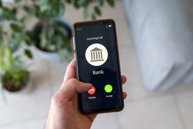 Your Bank Calls and Says Your Money Isn’t Safe — Would You Know It Was a Scam?