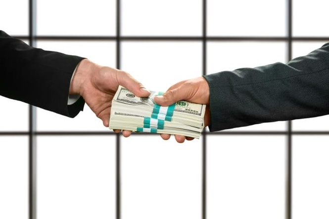 Someone Offers You $500,000 Today or $5,000 a Month for Life — Which Would You Take?