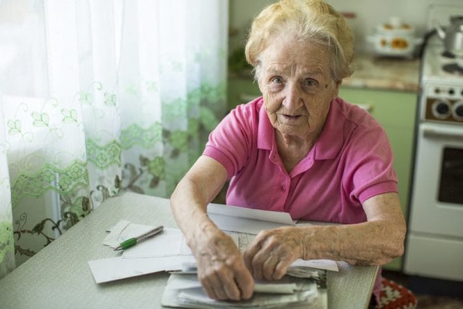 helping retired parents financially