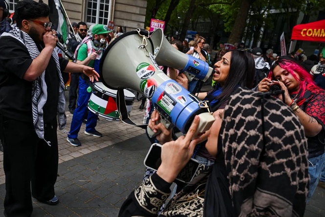 Image from: Rakyat Palestin di Britain Mengaku ‘Dibungkam’, Takut Tayang Identiti Kerana Isu Gaza