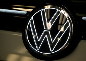 Image from: Pelabur Qatar Sekat Perjanjian Pertahanan Volkswagen-Israel