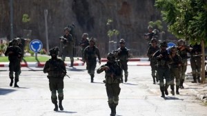 Image from: Tentera Israel Tahan Tiga Penduduk Palestin, Keluarkan Notis Perobohan Bangunan di Tebing Barat