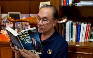 Image from: Perdana Menteri Anwar Ibrahim Dibenarkan Keluar Hospital Selepas Jalani Pembedahan
