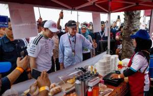 Image from: F1 Bawa Limpahan Rezeki Buat Peniaga Tempatan – PM Anwar