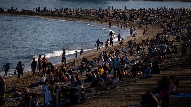 Middle East war disrupts tourism and could redirect travellers to Spain