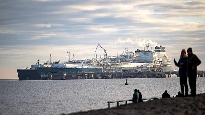 Europe’s gas prices on the brink as Qatari LNG flows stall - Newswav