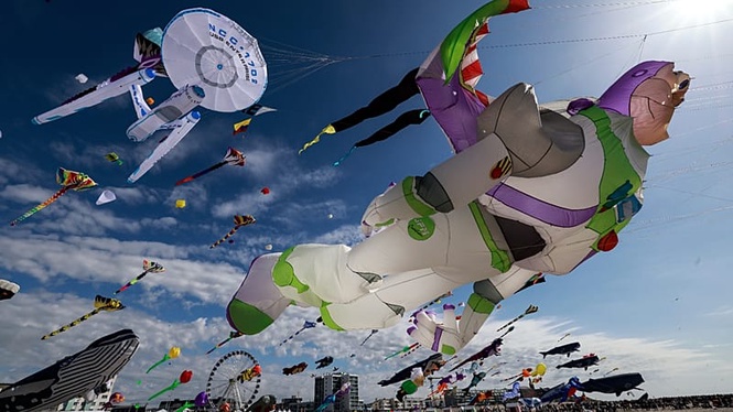 Kites fill the sky as Berck-sur-Mer launches 39th international festival