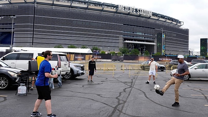 World Cup travel demand rises, but not all host cities will get the economic win