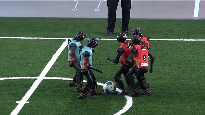 Humanoid robots face off in Beijing’s first-ever high school football tournament