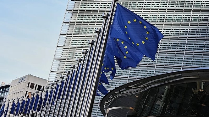 EU is more popular post-Brexit, including in the UK, Pew survey finds