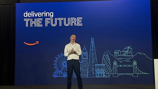 Amazon pledges €10 billion for Europe with 25,000 new jobs and warehouse robots