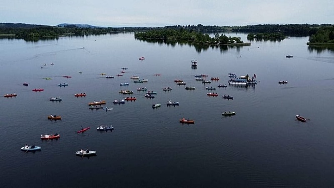 Germany: Bavarian lake procession marks centuries-old boat tradition for Corpus Christi