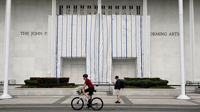 ‘Snowflake’: Donald Trump's Kennedy Center tarp cover-up sparks criticism