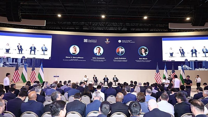 Tashkent International Investment Forum opens amid high-level diplomacy and business talks