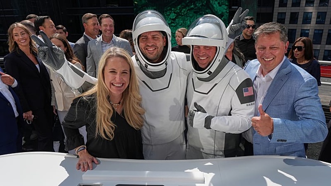 SpaceX overtakes Amazon to become the world's fifth most valuable company