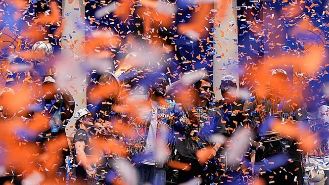 Knicks revel in NBA victory parade as thousands of fans fill New York's streets