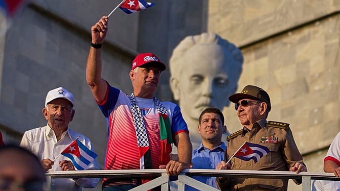 Cuba approves economic reforms to expand private investment