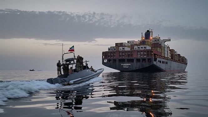 Hormuz confusion deepens as Iran and US clash over who controls it