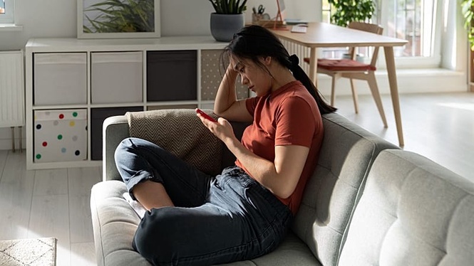 Taking short breaks from sitting can lower cancer death risk, study finds