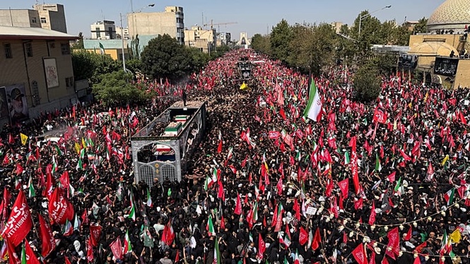 Ali Khamenei's coffin passes through thousands of mourners in Iraq's holy city of Najaf