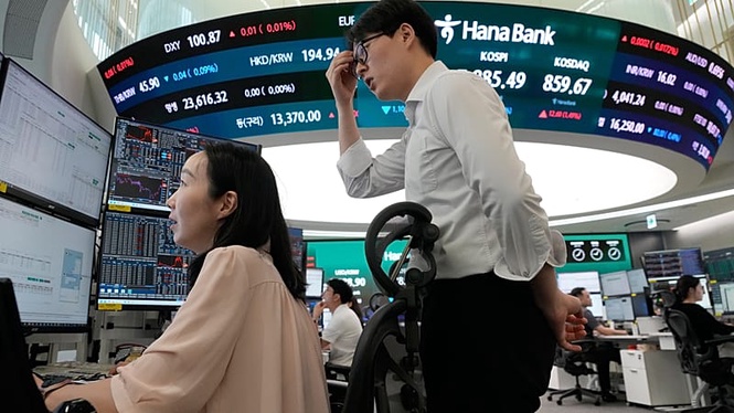 Samsung loses over $100bn in market value despite record AI-driven profit