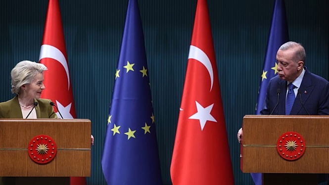 Dinner diplomacy: Von der Leyen and Erdoğan’s working dinner comes with a side of tension