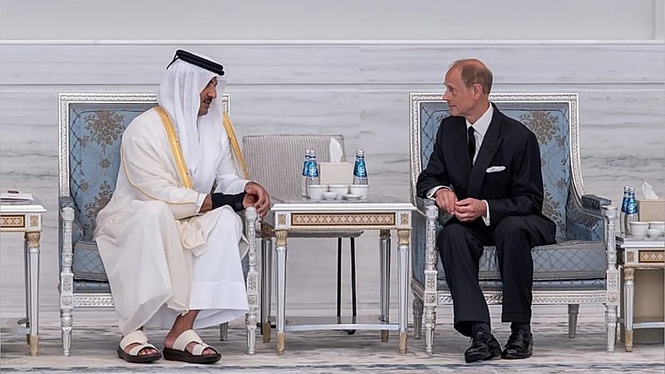 More world leaders arrive in Doha to honour Qatar's former emir