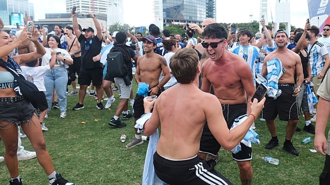 Buenos Aires erupts as Argentina reach World Cup final