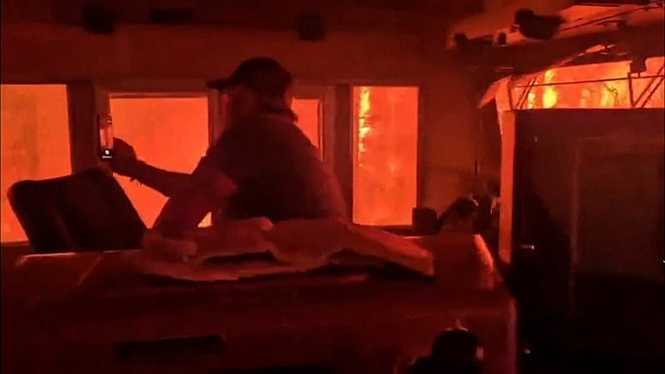 Canada: train crew escapes flames near Armstrong, Ontario