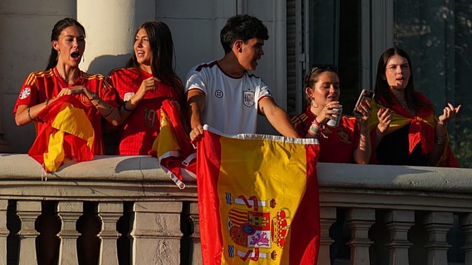 World Cup boosts Chinese tourists' interest in Spain: retailers prepare for Golden Week