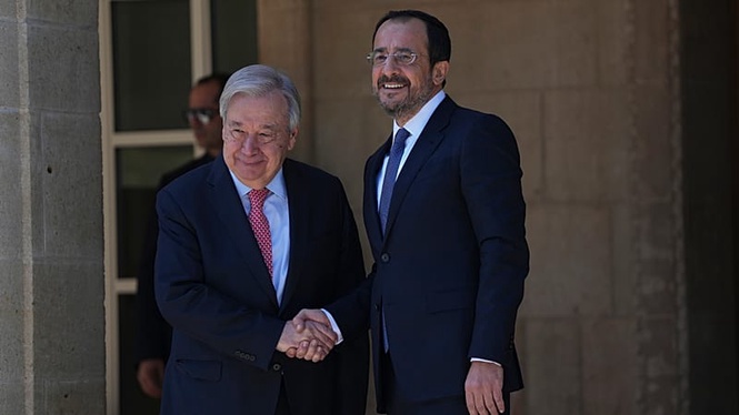 Guterres meets with both sides in push to re-unify Cyprus