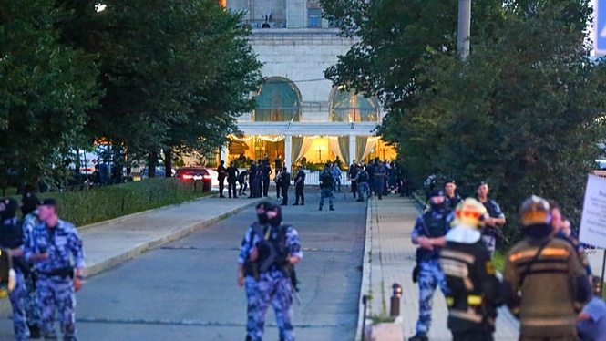 Explosion in Moscow restaurant killed three and injured 21