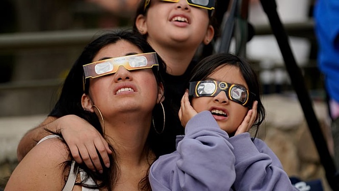 Don't risk your eyes: How to watch Spain's eclipse safely