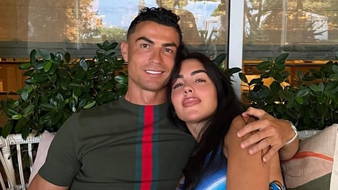 Everything points to 'yes': Ronaldo and Georgina may marry this weekend