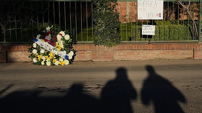 Messi says farewell to his father in hometown Rosario