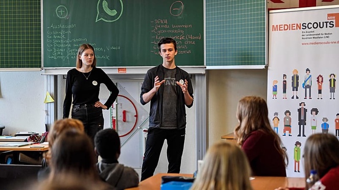 Off sick for up to ten years: What lies behind Germany's teacher shortage