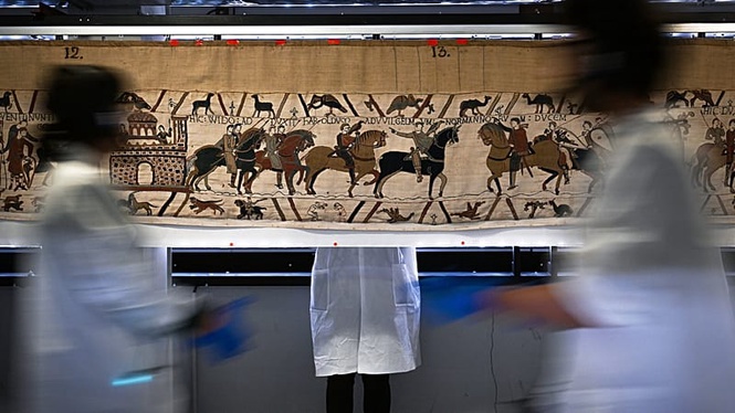 ‘A better tomorrow’: UK schoolchildren get the chance to rewrite the ending of the Bayeux Tapestry