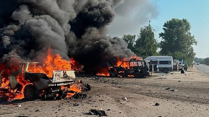 At least 10 killed in Russian strike in northeast Ukraine's Kharkiv region, governor says