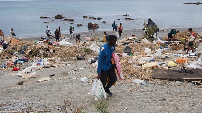 Spain announces €165m emergency package for Ceuta as migrant returns continue