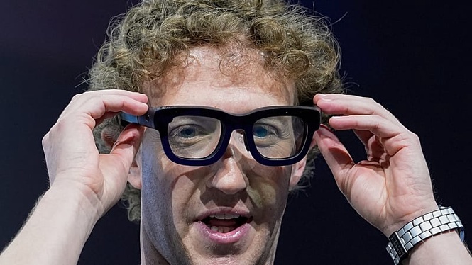 UK cinemas consider ban on Meta ‘pervert glasses’ over piracy and privacy concerns